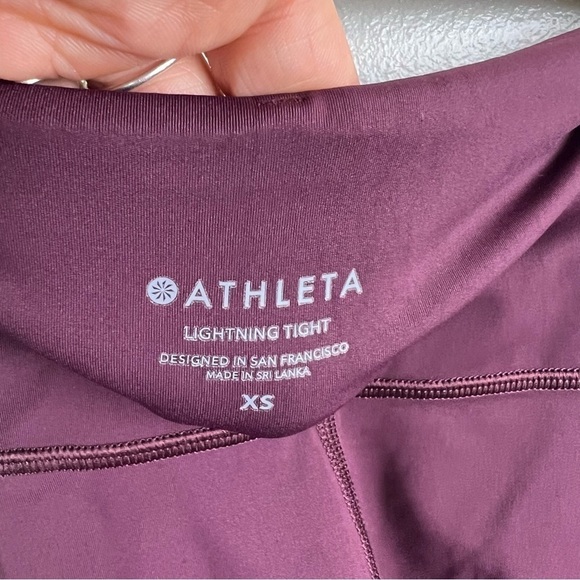 Athleta Lightning Stash Pocket Tight Leggings Size XS Burgundy Athletic Workout - Picture 3 of 11